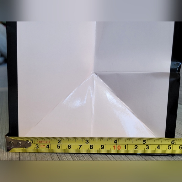 Victoria's Secret Medium Shopping Bag with 6 sheets of VS Tissue Paper 16"x12"x6 - Picture 16 of 16